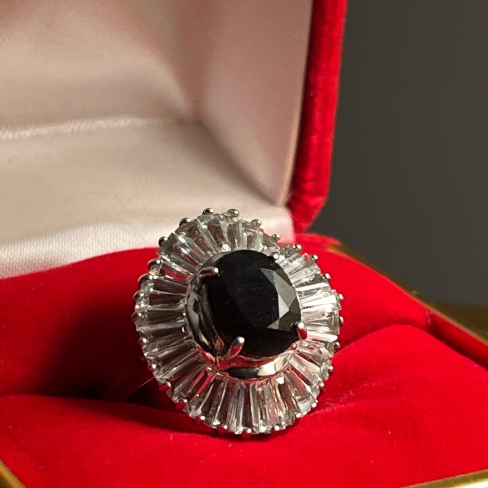 Elegant Sterling Silver and Black Gemstone Ring, Size 7